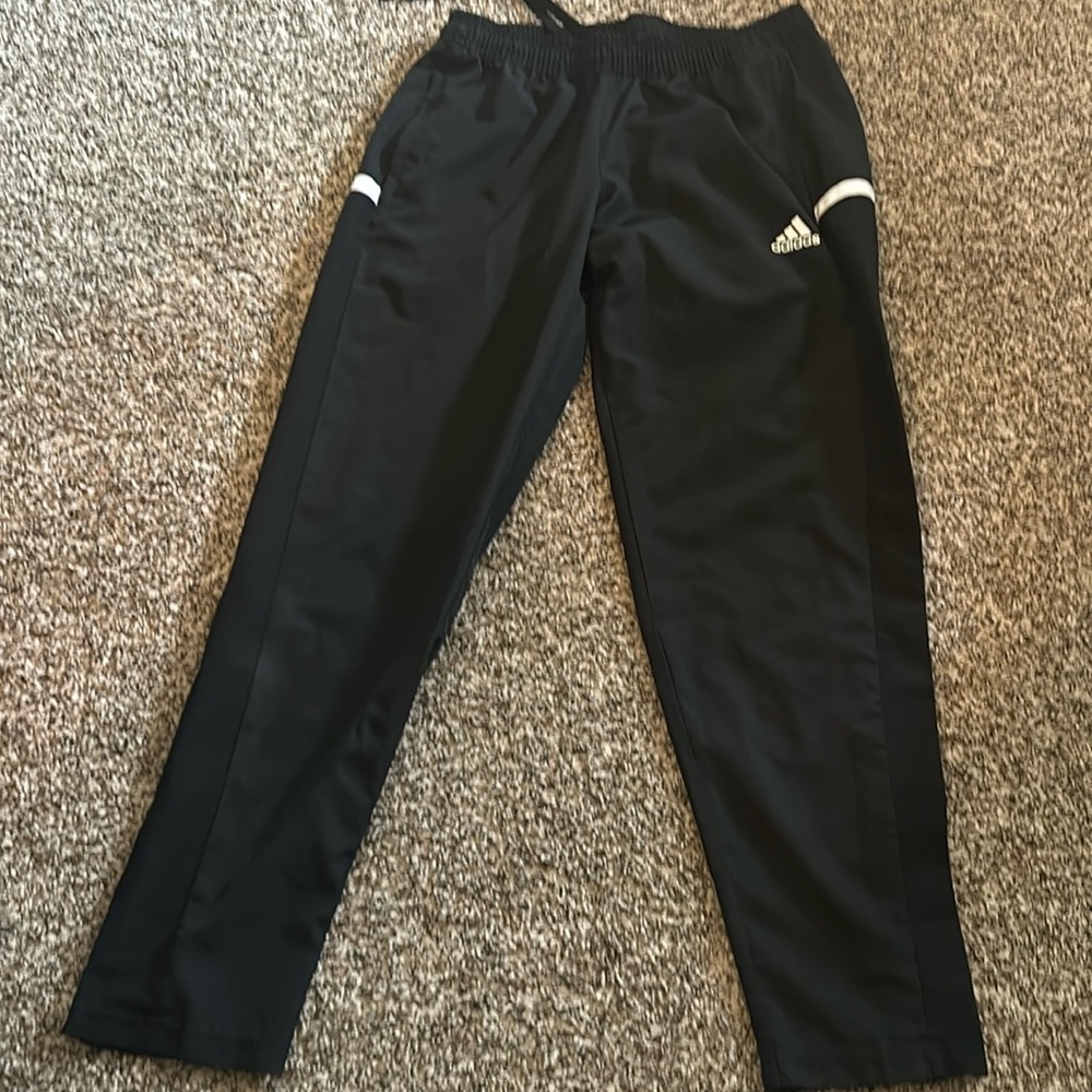Black Adidas Women’s Aeroready wind pant